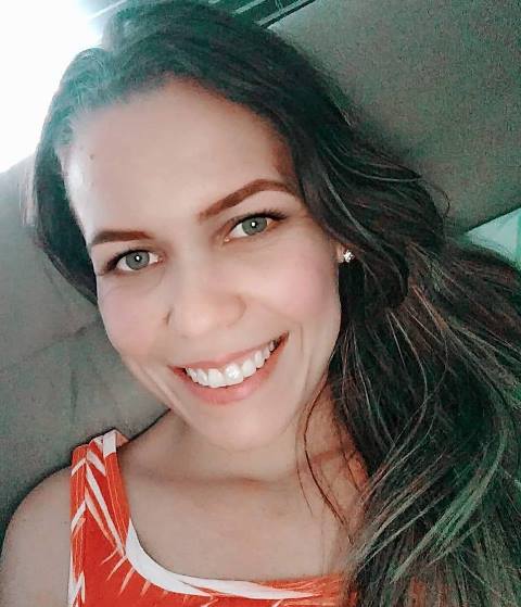 Confira os aniversariantes de hoje, 17/04, por Dora Nunes Confira os aniversariantes de hoje, 17/04, por Dora Nunes
