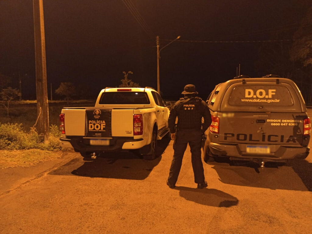 Em Ponta Porã, caminhoneta roubada no PR com refém é recuperada pelo DOF Em Ponta Porã, caminhoneta roubada no PR com refém é recuperada pelo DOF