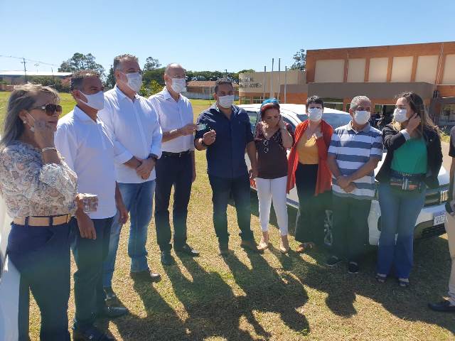 Prefeitura de Ponta Porã entrega ambulâncias e veículos para as Secretarias de Saúde e Assistência Social