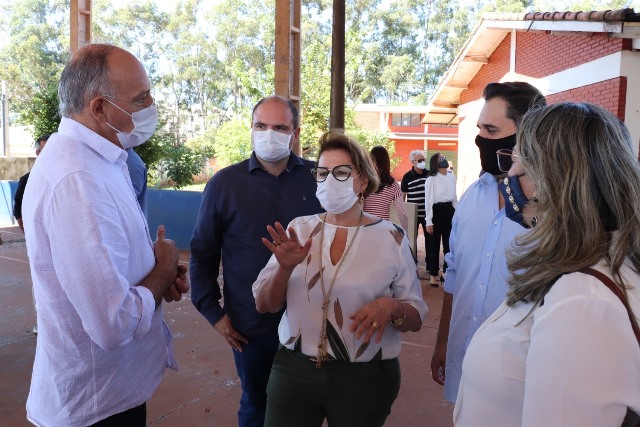 Hélio recebe visita de Secretárias de Estado e anuncia construção de 25 novas salas de aula em Ponta Porã