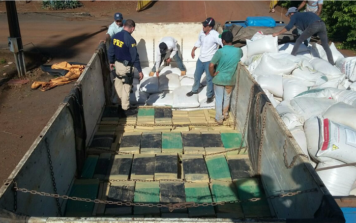 Produtos agrícolas retidos em apreensões de drogas começam a ser doados a produtores rurais em MS Produtos agrícolas retidos em apreensões de drogas começam a ser doados a produtores rurais em MS