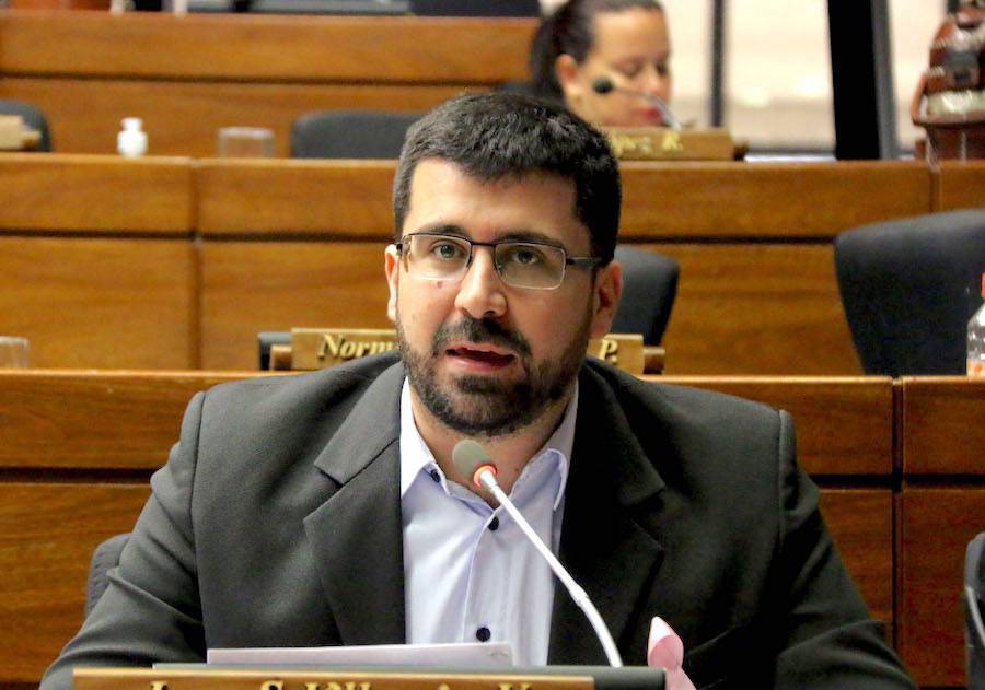 Piden eliminar prácticas machistas en documentos de identidad de casadas Piden eliminar prácticas machistas en documentos de identidad de casadas