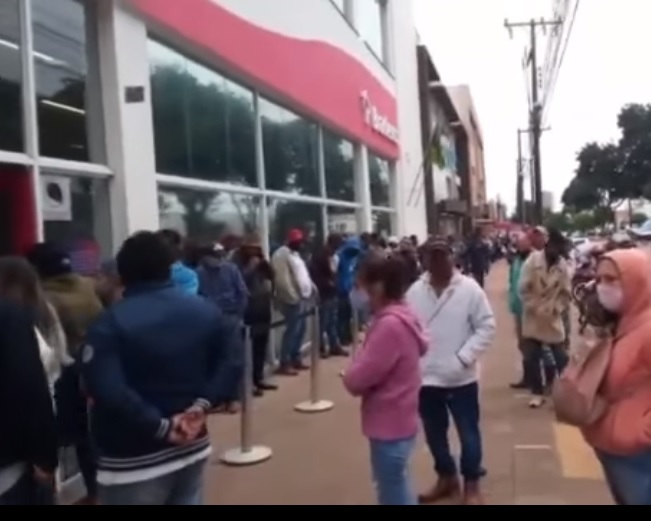 Procon e Vigilância Sanitária elaboram medidas acerca das filas nos bancos em Ponta Porã