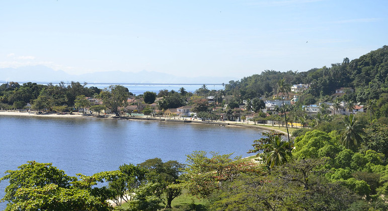 Ilha de Paquetá, no Rio, começa a vacinar hoje toda população adulta