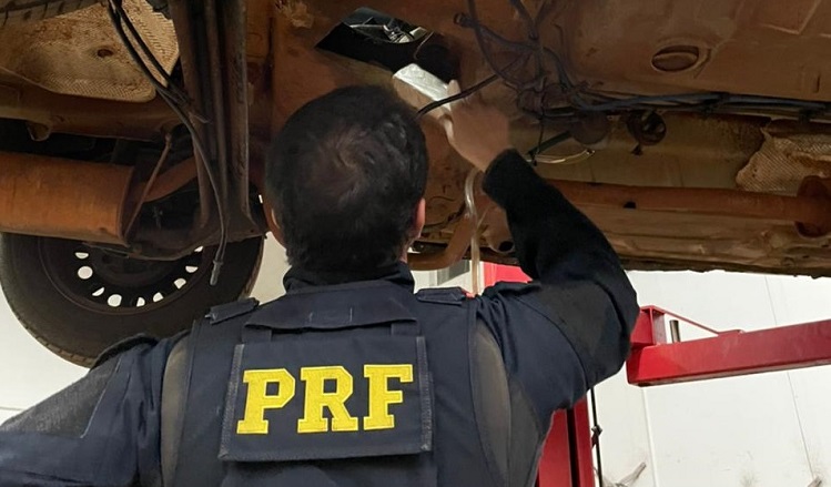 PRF apreende 28 Kg de pasta-base de cocaína PRF apreende 28 Kg de pasta-base de cocaína
