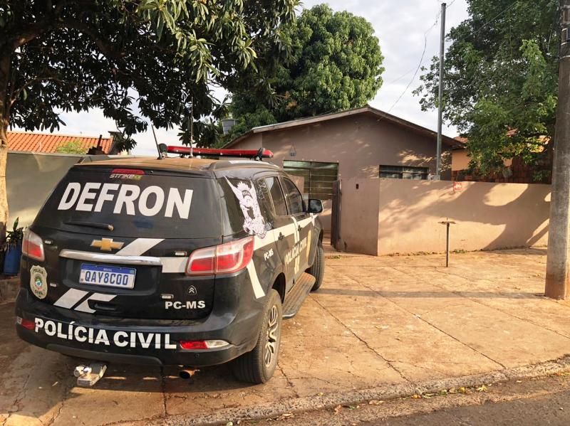 DEFRON apreende 3,3 toneladas de maconha em Dourados e morador 'parceiro' acaba preso DEFRON apreende 3,3 toneladas de maconha em Dourados e morador 'parceiro' acaba preso