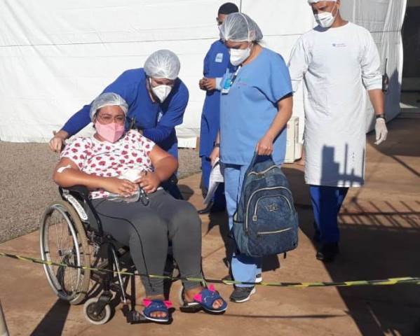 Covid-19: Professora recebe alta em Ponta Porã após 18 dias entubada