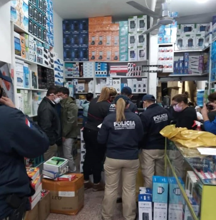 Millonaria incautación de mercaderías falsificadas Millonaria incautación de mercaderías falsificadas