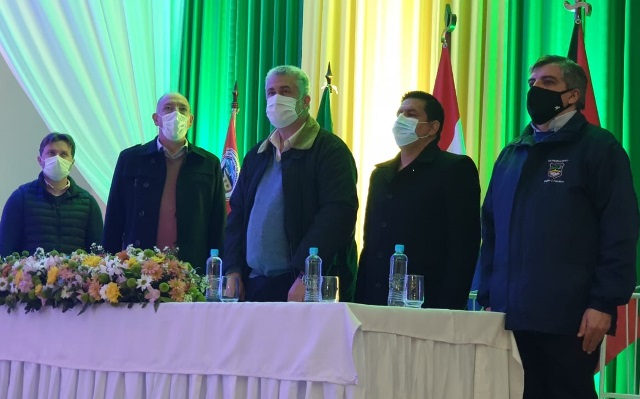 Hélio Peluffo apresenta projeto “Fronteira do Futuro” em Pedro Juan Caballero