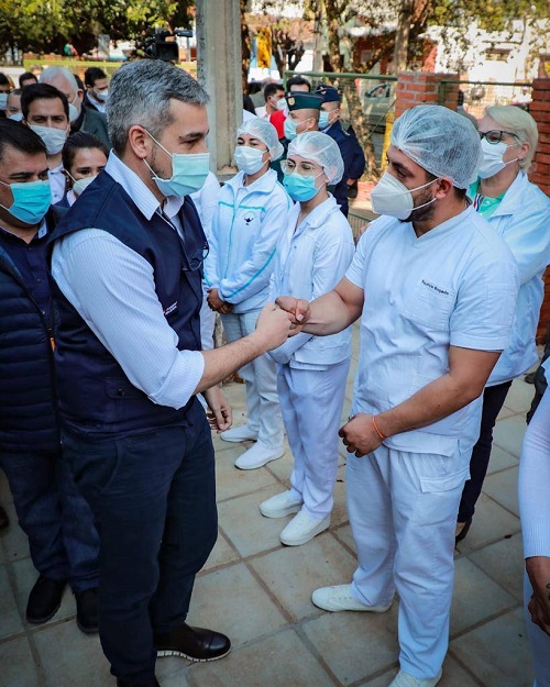 Mario Abdo: “Ustedes no saben lo que significa que te hayan tocado 15.000 muertes” Mario Abdo: “Ustedes no saben lo que significa que te hayan tocado 15.000 muertes”