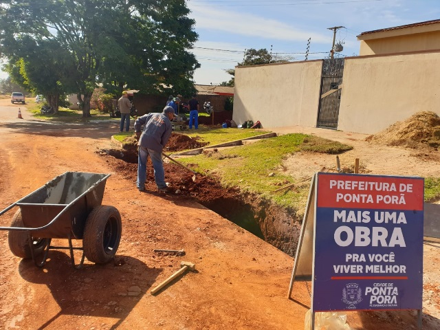 Prefeitura de Ponta Porã pede cautela aos motoristas em razão das obras em andamento na área central