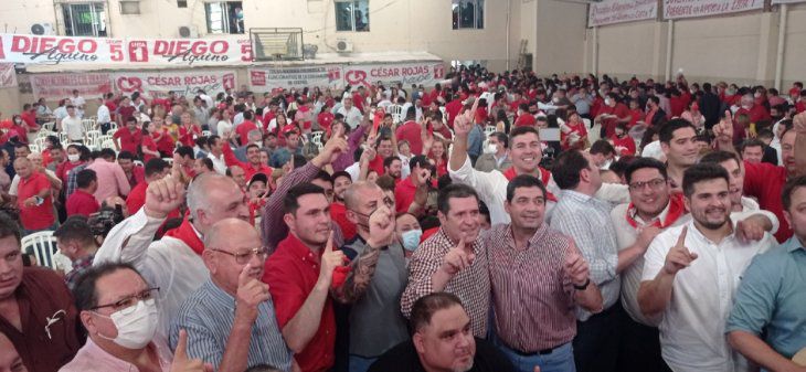 Horacio Cartes pide "teñir de rojo" Itapúa en las próximas elecciones Horacio Cartes pide "teñir de rojo" Itapúa en las próximas elecciones