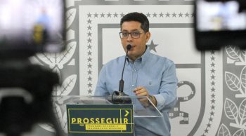 Rede Estadual de Ensino voltará a ter aulas 100% presenciais a partir de segunda-feira Rede Estadual de Ensino voltará a ter aulas 100% presenciais a partir de segunda-feira