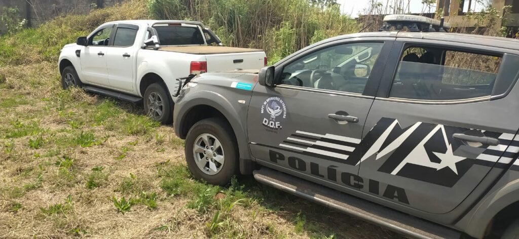 DOF recupera em área rural de Ponta Porã, camionete roubada em MG DOF recupera em área rural de Ponta Porã, camionete roubada em MG