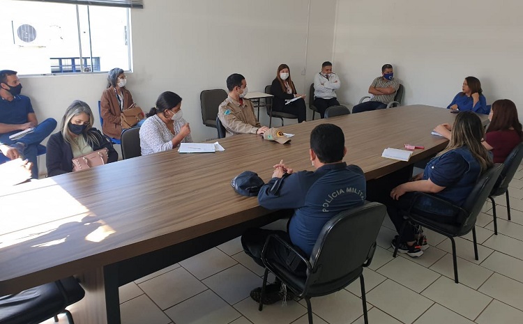 Em Ponta Porã, força tarefa vai tratar da questão das pessoas pedindo esmolas nos semáforos Em Ponta Porã, força tarefa vai tratar da questão das pessoas pedindo esmolas nos semáforos