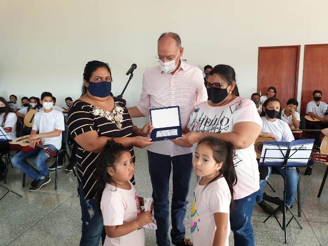Prefeitura de Ponta Porã entrega Centro de Esporte e Lazer Dirceu Alves no Kamel Saad Prefeitura de Ponta Porã entrega Centro de Esporte e Lazer Dirceu Alves no Kamel Saad