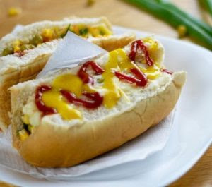 Cachorro-quente: variações no Brasil fogem do tradicional pão com