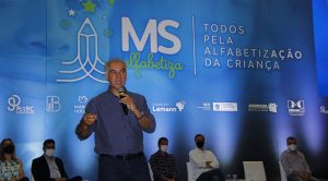 Pacote milionário para educação e lançamento de obras no interior marcaram semana do governador Pacote milionário para educação e lançamento de obras no interior marcaram semana do governador