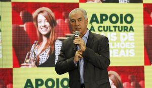 Com apoio do Governo, setor de bares e restaurantes aumenta as contratações e retoma movimento Com apoio do Governo, setor de bares e restaurantes aumenta as contratações e retoma movimento
