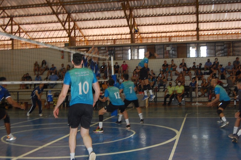Naviraí, Sete Quedas e Dourados são campeões regionais do MS de voleibol Naviraí, Sete Quedas e Dourados são campeões regionais do MS de voleibol