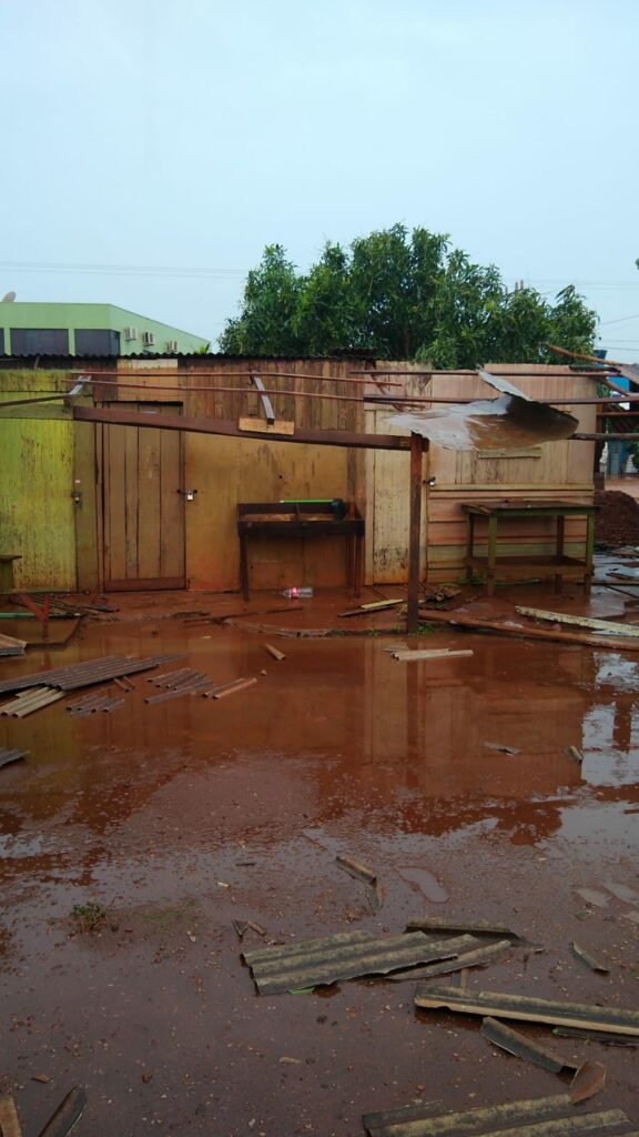 Ponta Porã: Feirinha do Nova Itamarati fica destruída com temporal e feirantes pedem providências