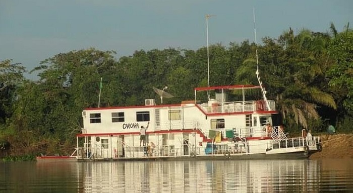 Corpo de Bombeiros e Marinha retomam buscas por desaparecidos em naufrágio de barco Corpo de Bombeiros e Marinha retomam buscas por desaparecidos em naufrágio de barco