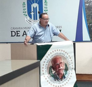 Livro: Noite de autógrafos foi sucesso em Amambai Livro: Noite de autógrafos foi sucesso em Amambai