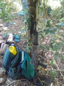 Hallan campamento del ACA-EP: incautan fusil de la Policía y otras evidencias