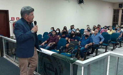 Livro: Noite de autógrafos foi sucesso em Amambai Livro: Noite de autógrafos foi sucesso em Amambai