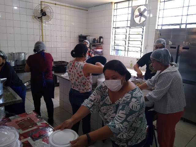 Ponta Porã: Escola Municipal Adê Marques realizou galinhada no fim de semana