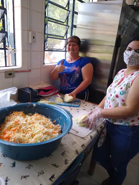 Ponta Porã: Escola Municipal Adê Marques realizou galinhada no fim de semana