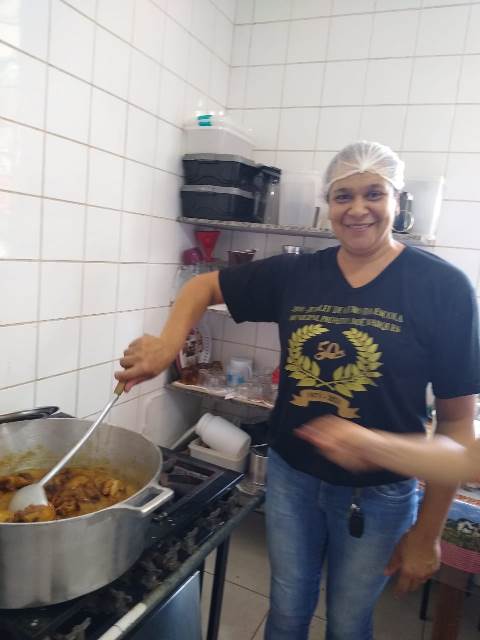 Ponta Porã: Escola Municipal Adê Marques realizou galinhada no fim de semana