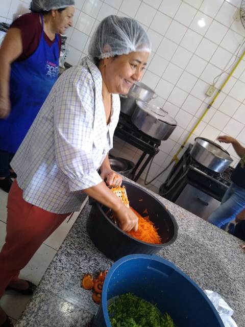 Ponta Porã: Escola Municipal Adê Marques realizou galinhada no fim de semana