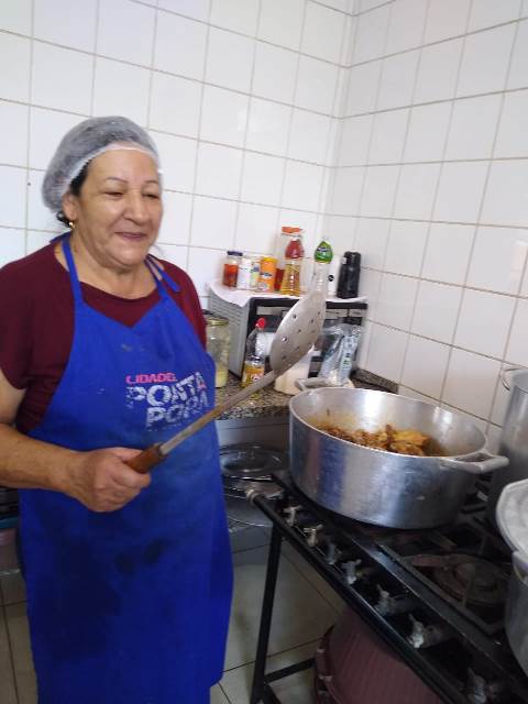 Ponta Porã: Escola Municipal Adê Marques realizou galinhada no fim de semana