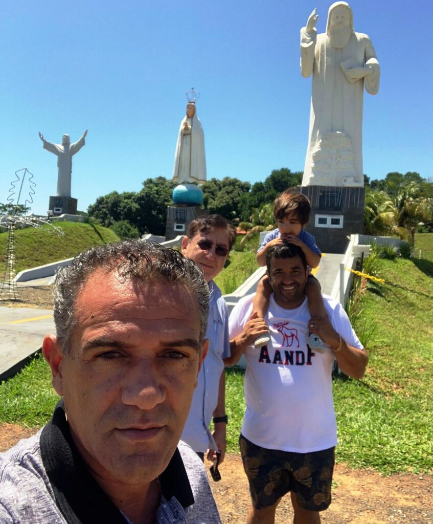 Empresário pontaporanense participa da inauguração de santuário em Regente Feijó Empresário pontaporanense participa da inauguração de santuário em Regente Feijó
