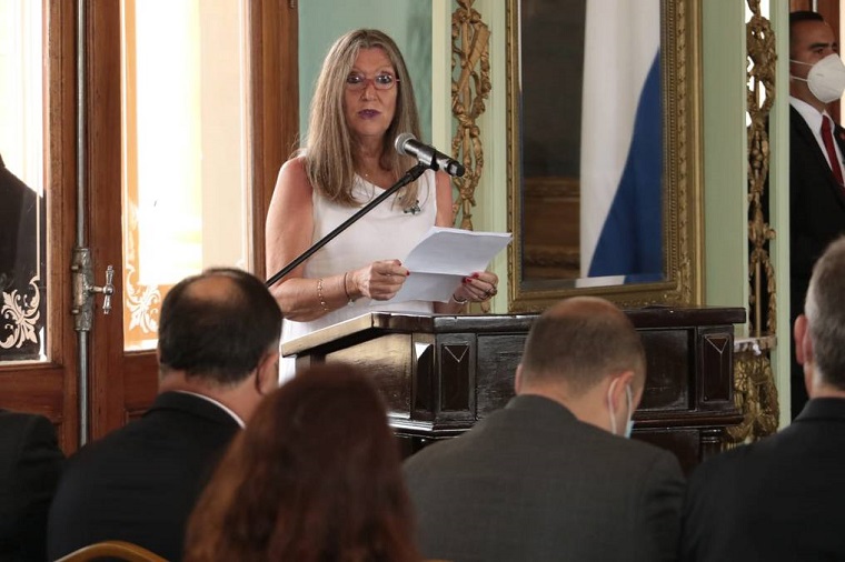 Gobierno entregó Premio Nacional de Literatura 2021 a la obra “La Casa de la Calle 22″, de Susana Gertopán Gobierno entregó Premio Nacional de Literatura 2021 a la obra “La Casa de la Calle 22″, de Susana Gertopán