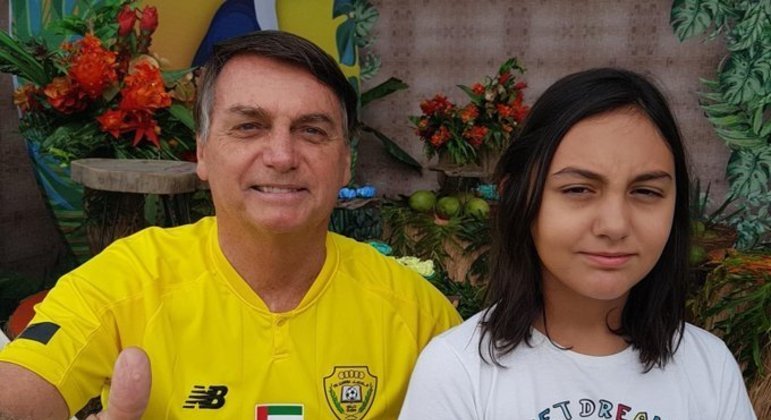 Michelle Bolsonaro faz segunda festa para Laura no Palácio da Alvorada