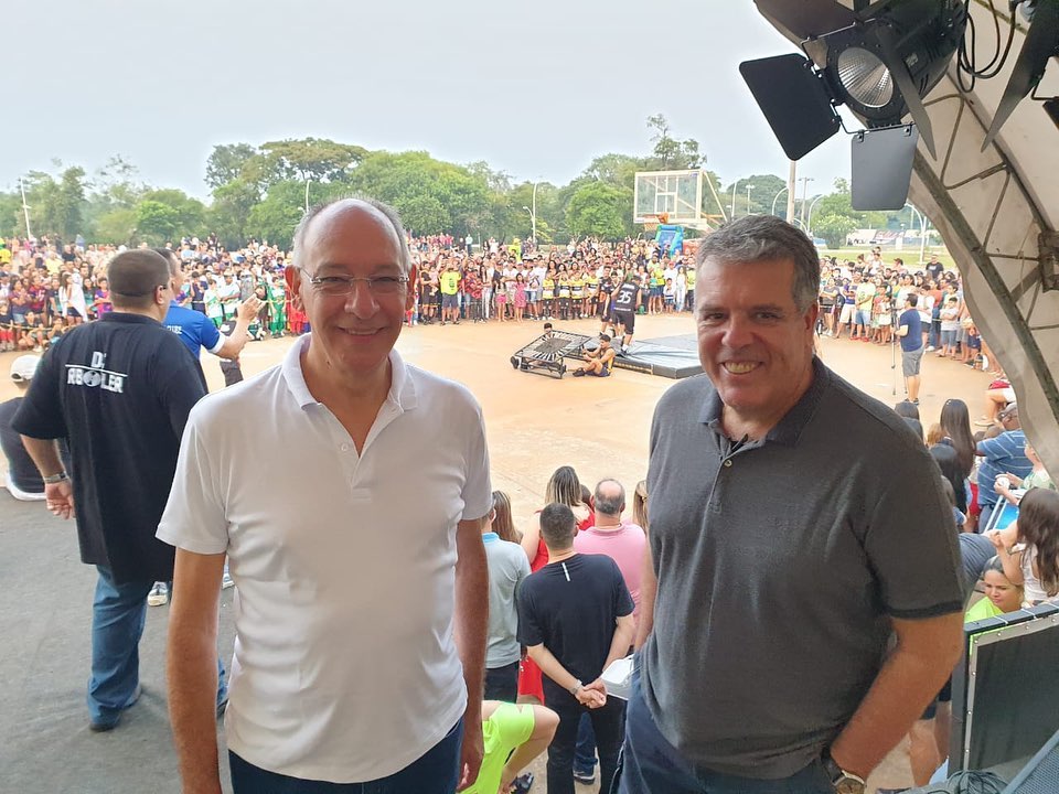 Ponta Porã: Verão no Parque começou com música, Ginasloucos e patinação artística