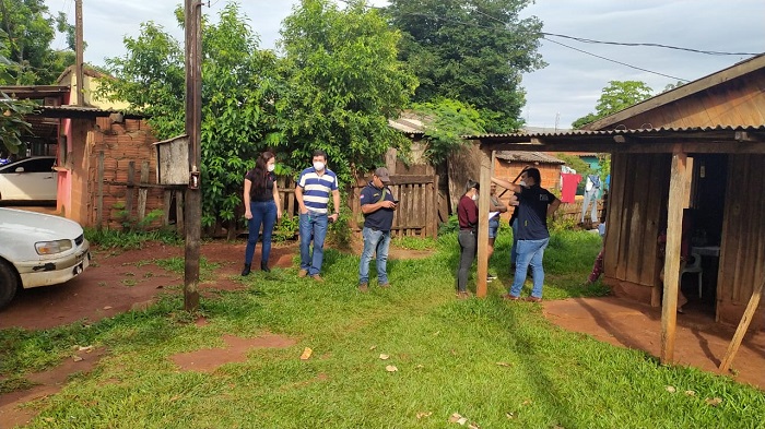 Sequestro: Polícia paraguaia localiza carro Gol usado para sequestrar esposa de empresário Sequestro: Polícia paraguaia localiza carro Gol usado para sequestrar esposa de empresário