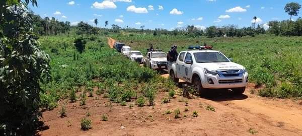 Segurança de fazenda morre e policial fica ferido em confronto na fronteira de MS Segurança de fazenda morre e policial fica ferido em confronto na fronteira de MS