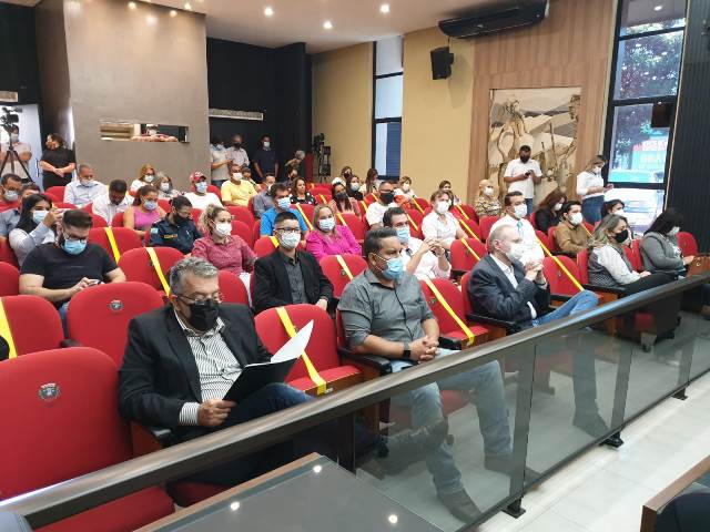 Hélio Peluffo destaca parceria de sucesso com Legislativo e grandes obras e projetos que estão em andamento em Ponta Porã Hélio Peluffo destaca parceria de sucesso com Legislativo e grandes obras e projetos que estão em andamento em Ponta Porã