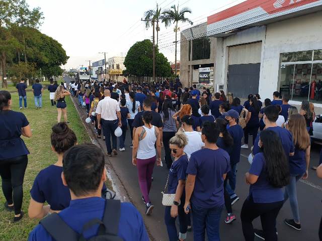 Ponta Porã: Caminhada pelo “Fim da Violência Contra a Mulher” marcou o 8 de março Ponta Porã: Caminhada pelo “Fim da Violência Contra a Mulher” marcou o 8 de março