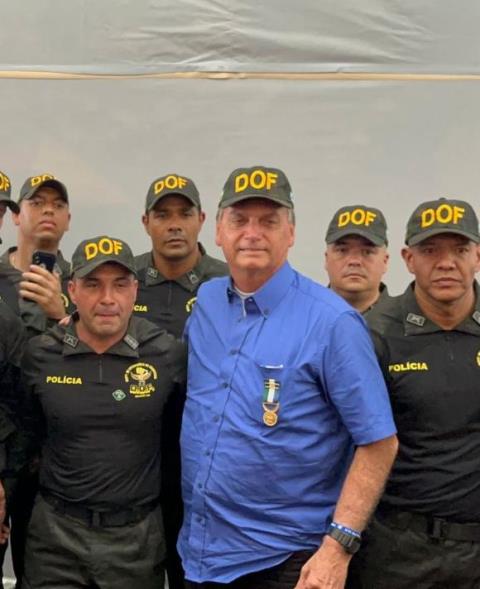 Presidente Bolsonaro recebe, do DOF, a Medalha Águia da Fronteira