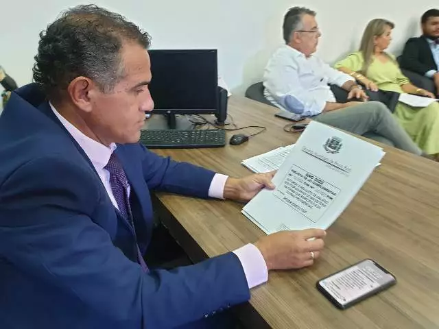 Em Ponta Porã, reajuste para professores será de 36,58% de aumento real afirma prefeito
