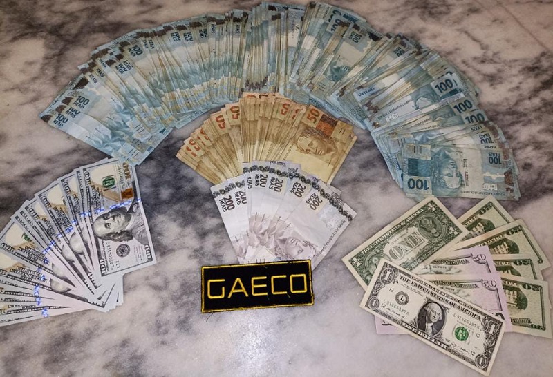 Ponta Porã: Durante operação “Codicia” GAECO apreende armas e dinheiro