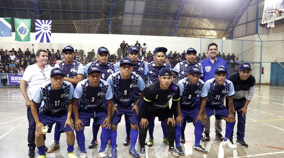 Com jogos eletrizantes, Prefeitura de Amambai realizou nesta terça, finais da Copa Cidade de Futsal