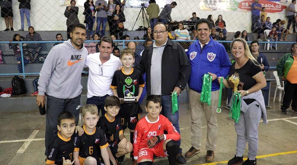Com jogos eletrizantes, Prefeitura de Amambai realizou nesta terça, finais da Copa Cidade de Futsal