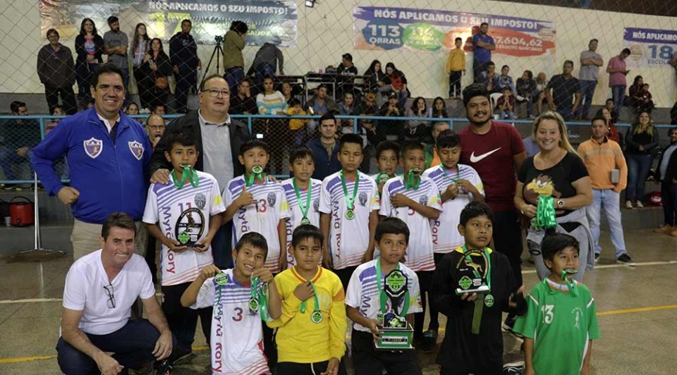 Com jogos eletrizantes, Prefeitura de Amambai realizou nesta terça, finais da Copa Cidade de Futsal