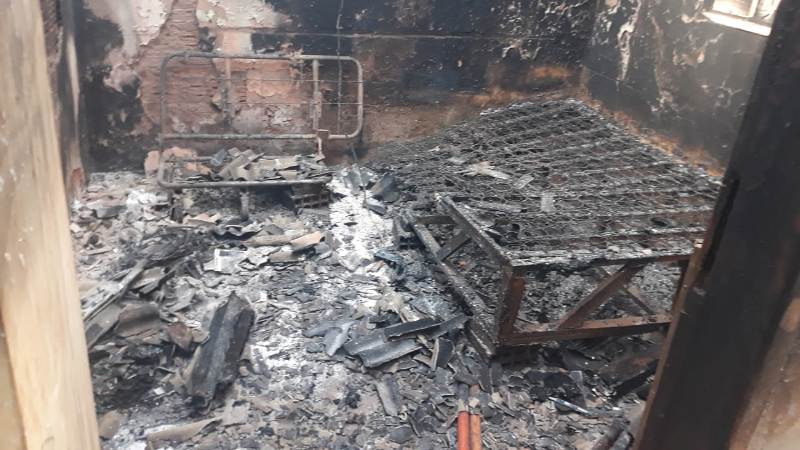 Desconocidos quemaron el retiro de una estancia en Cerro Corá Desconocidos quemaron el retiro de una estancia en Cerro Corá