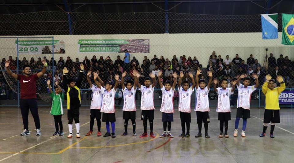 Com jogos eletrizantes, Prefeitura de Amambai realizou nesta terça, finais da Copa Cidade de Futsal